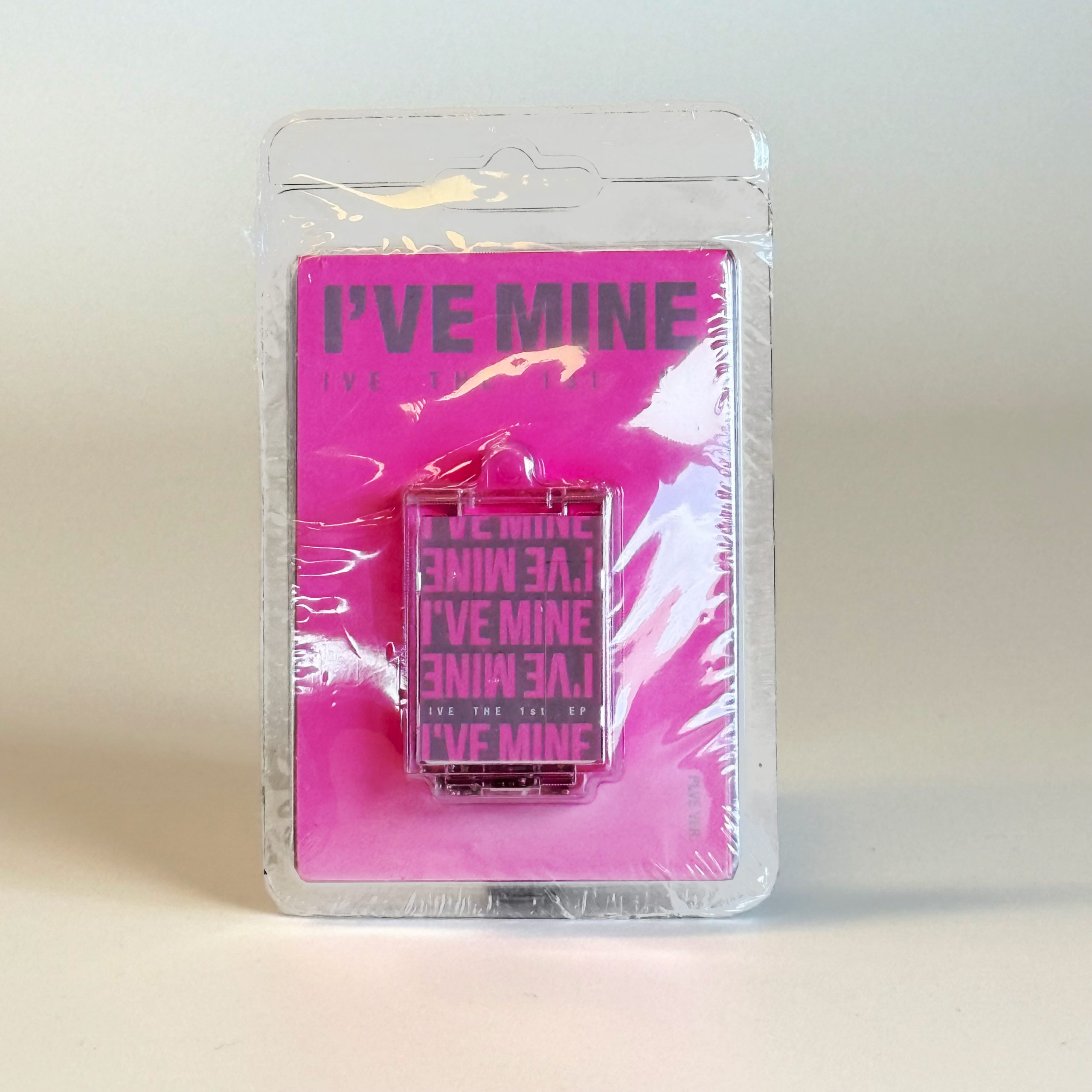 IVE – I’VE MINE (THE 1ST EP) KEYRING ALBUM, K-POP