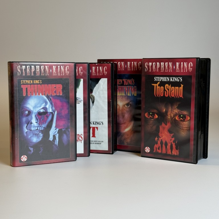 STEPHEN KING VHS COLLECTIE, 5 TITELS, WARNER HOME VIDEO, 1990s (TWEEDEHANDS)