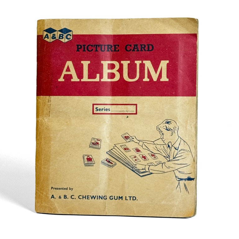 BAZOOKA BUBBLE GUM / A&B.C. CHEWING GUM, THE BEATLES PICTURE CARD ALBUM, COMPLETE 1ᵉ EDITIE (TWEEDEHANDS)
